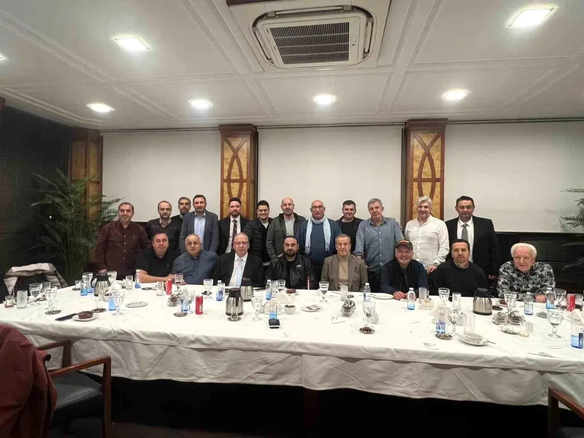 Necati Demirkol'dan Ramazan Sofrası: Eski Futbolcularla Geleneksel İftar