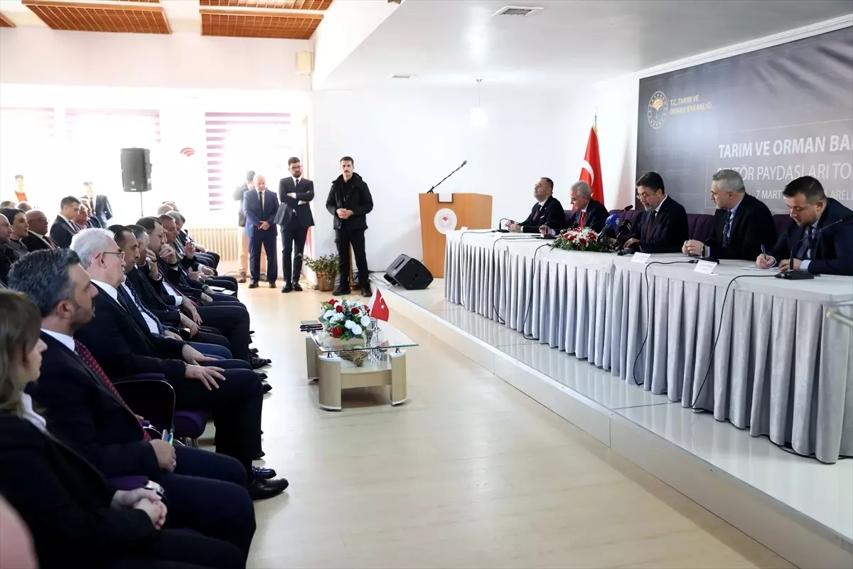 Tarım Bakanı Yumaklı'dan Gübre İthalatına Sıfır Vergi Kararı