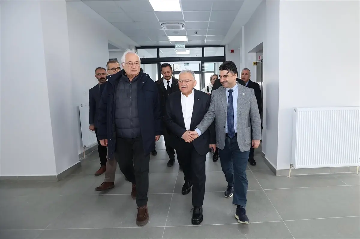 Kayseri Alzheimer Gündüz Yaşam Merkezi'nde Başkan Büyükkılıç'ın Denetimi