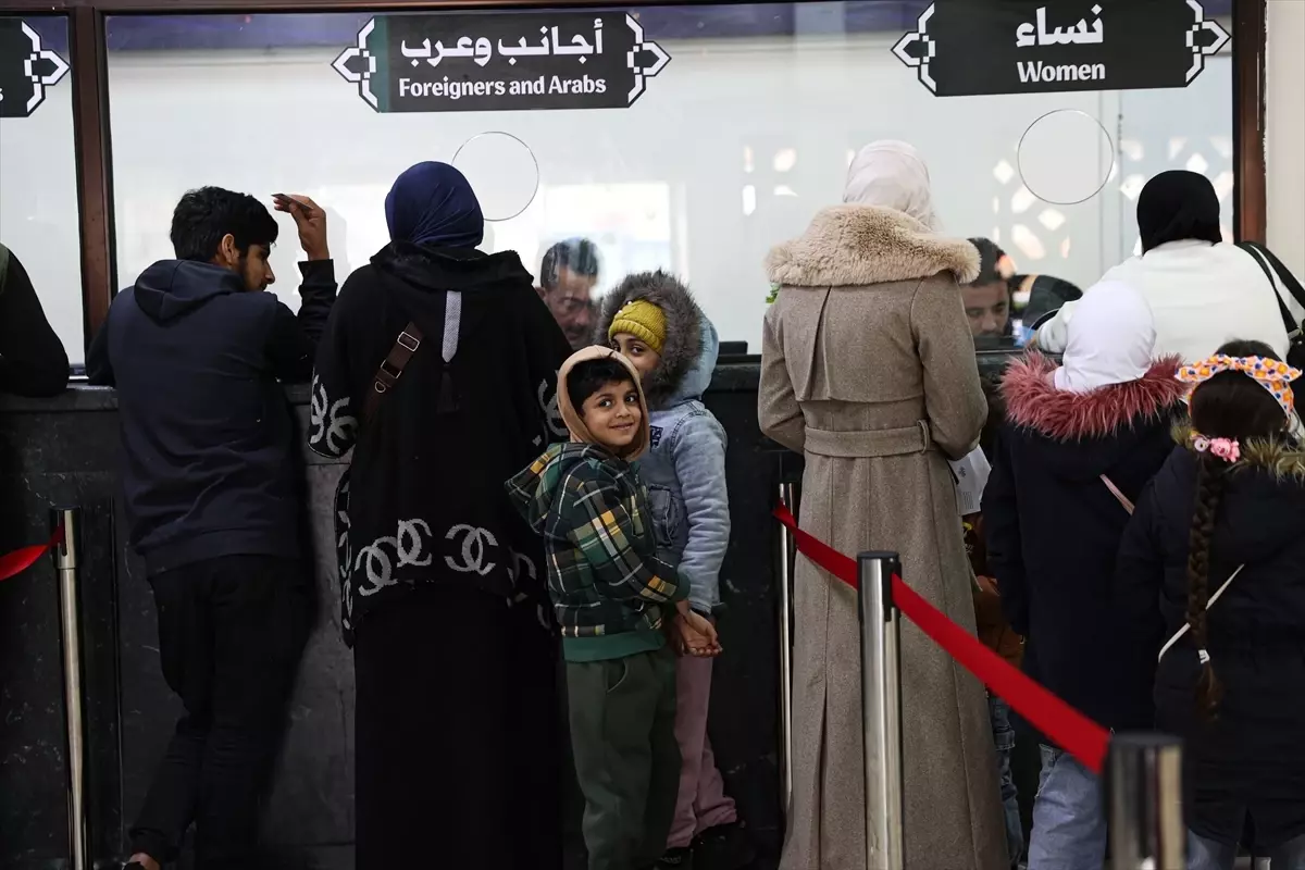 Lübnan'da Zor Koşullar Sürüyor: Suriyeli Mülteciler Suriye'ye Geri Dönüyor