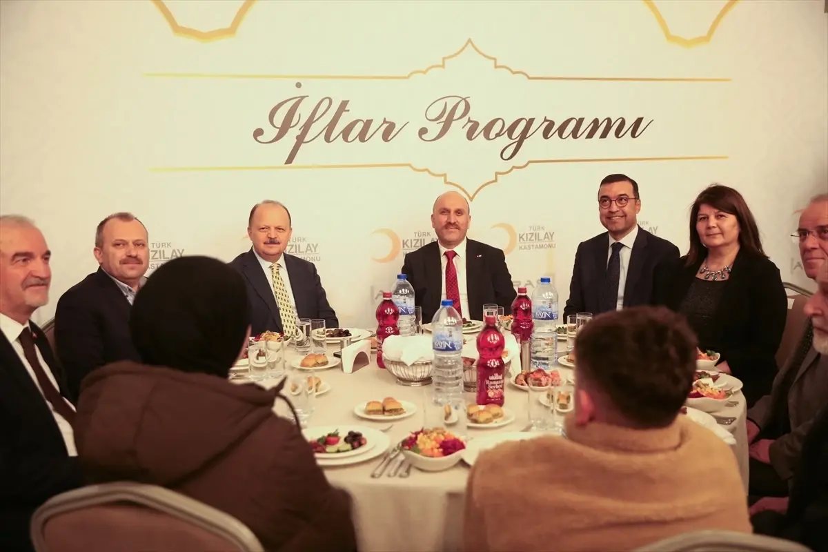 Kastamonu’da Ramazan Sofrası: Sevgi Evleri ve Huzurevi Sakinleri Bir Araya Geldi