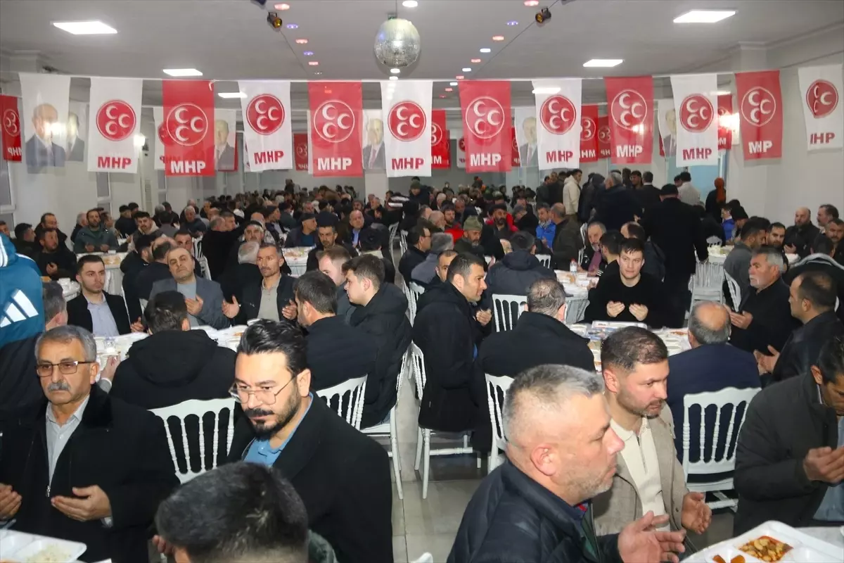 Taşova’da MHP’nin Ramazan İftar Programı Birlik ve Beraberlik Mesajı Verdi