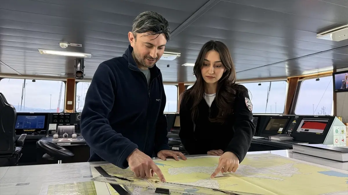 Kadın Mühendis Kamile Nesil Kaçar, Oruç Reis'te Sismik Operasyonları Yönetiyor