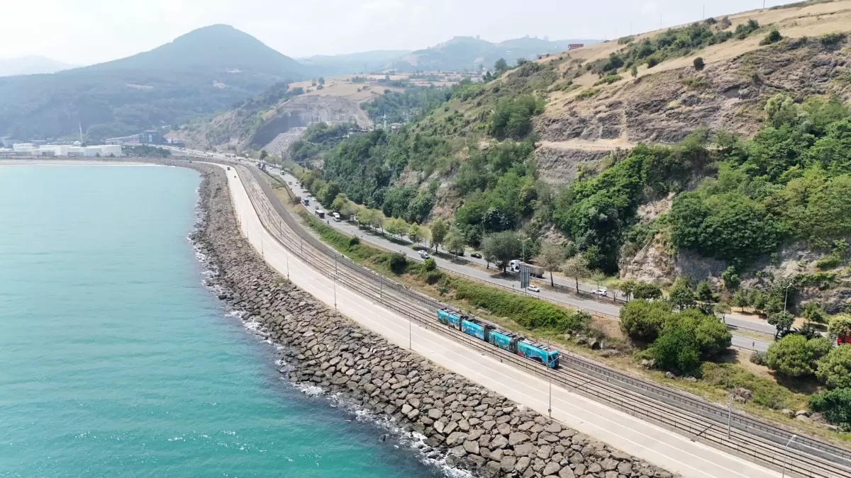 Samsun Hafif Raylı Sisteminde Kadın Vatmanlar Görevde: Eşit Çalışma Koşulları Öne Çıkıyor