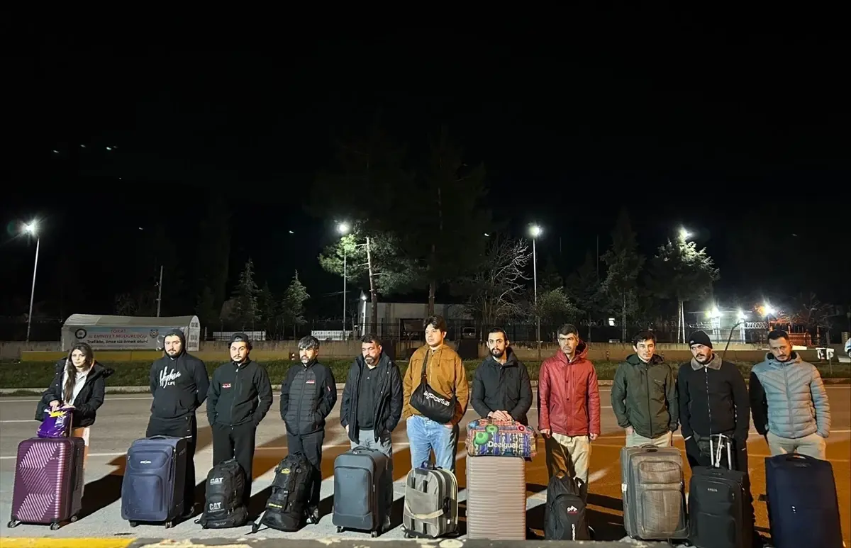 Niksar’da Yolcu Otobüsünde Yakalanan 11 Düzensiz Göçmen