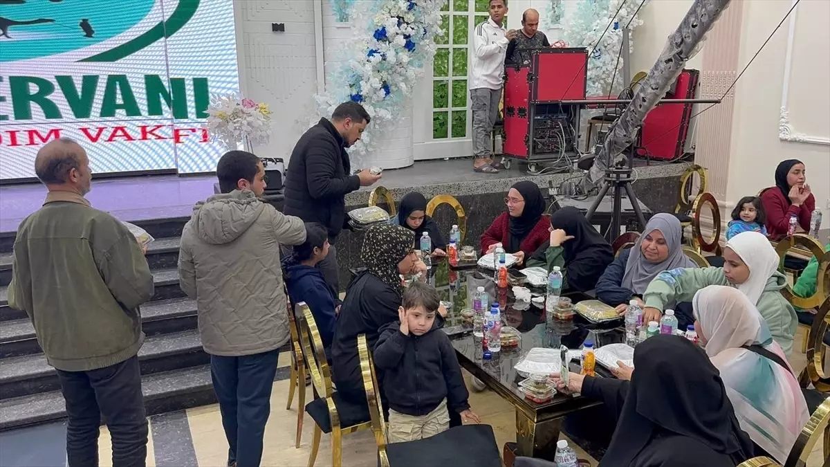 Umut Kervanı, Kahire’de Gazzeli Ailelere Ramazan Sofrası Kurdu