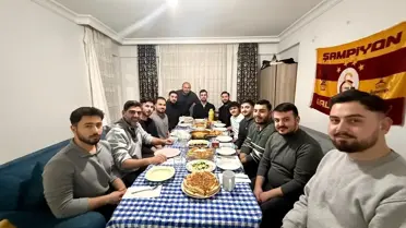 Sahurda konuşma yapan Ferhat Salt