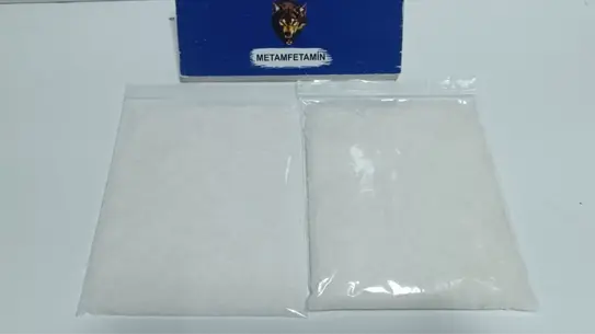 Operasyon sırasında ele geçirilen uyuşturucu