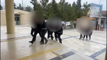 Polis ekiplerinin baskın anı
