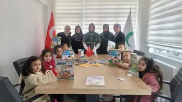 Yeşilay etkinliğinde çocukların fotoğrafı