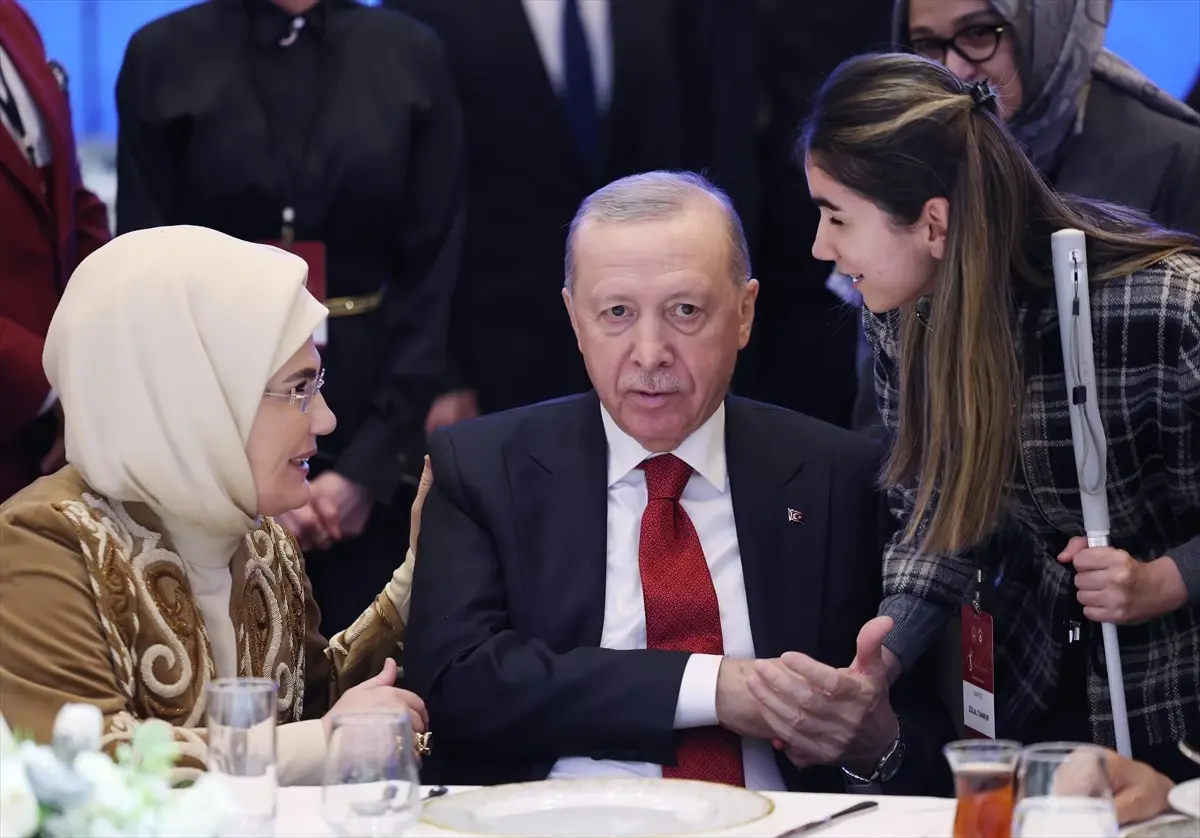 Erdoğan, 8 Mart Kadınlar Günü İftarında İranlı Anneleri Anarak Duygusal Bir Konuşma Yaptı