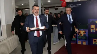 Bakan Yusuf Tekin konuşma yapıyor