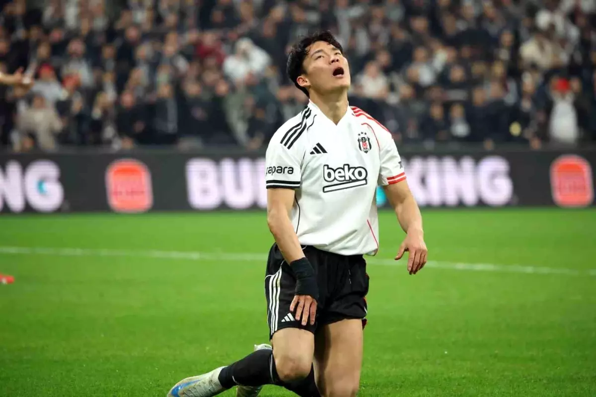Beşiktaş, Galatasaray'a 1-0 Yenilerek 17 Maçlık Namağlup Serisini Kırdı