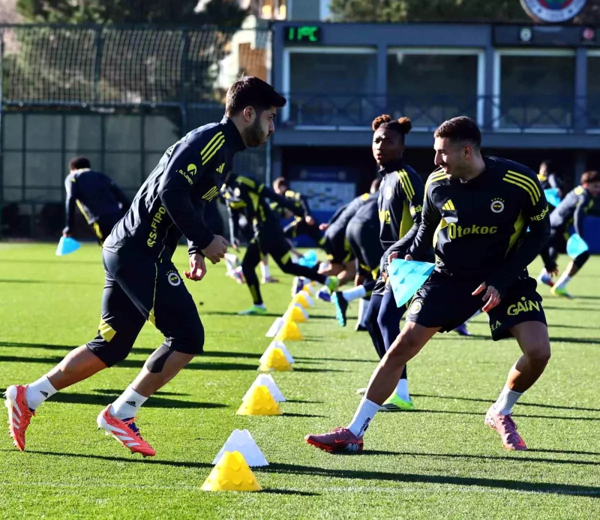 Fenerbahçe, Samsunspor Karşısında Hazır: Antrenman ve Taktik Çalışmaları Tamamlandı