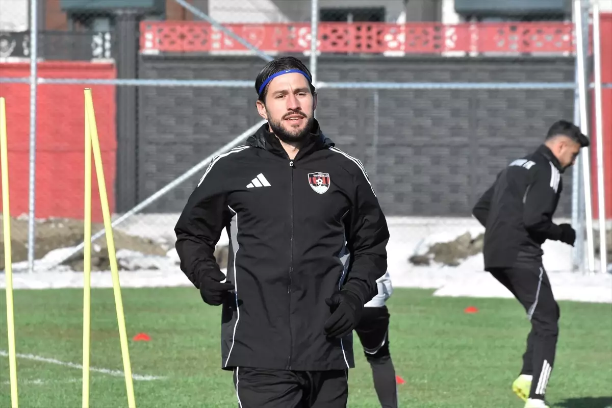 Jefferson ve Regis, Vanspor’un Play‑Off Yolculuğunu Gollere Bağlayacak