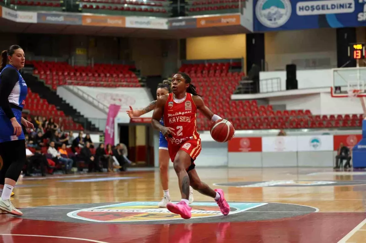 Melikgazi Kayseri Basketbol’da En Çok Forma Giyen Üç Oyuncu Belirledi