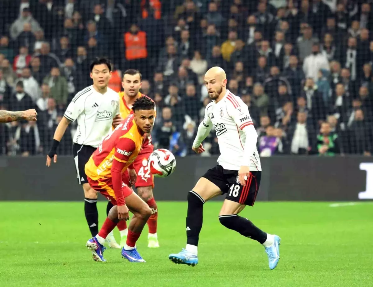 Galatasaray Derbide İlk Yarıda 1-0 Öne Geçti