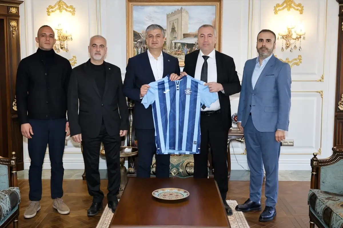 Adana Valisi Yavuz, Adana Demirspor Başkanı Zeybek ile Proje Görüşmelerinde