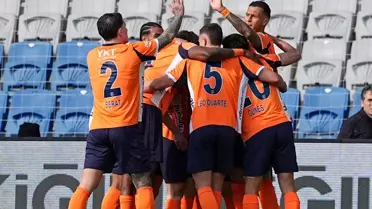 RAMS Başakşehir oyuncularının galibiyet sevinci