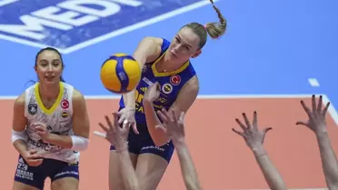 Fenerbahçe oyuncularının maç sonrası kutlaması