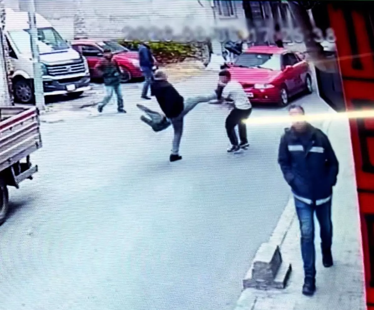 Tekirdağ’da Yaşlı Adam Kavga Sırasında Yaralandı, Hastaneye Kaldırıldı