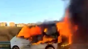 İtfaiye ekiplerinin yangına müdahalesi