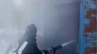 Yangın anındaki dumanlar ve kurtarma ekipleri