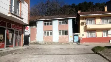 Hastanede tedavi edilen kadın