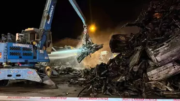 Ankara Hurdacılar Sitesinde Çıkan Yangın 100 Araçta Büyük Zarar Yarattı