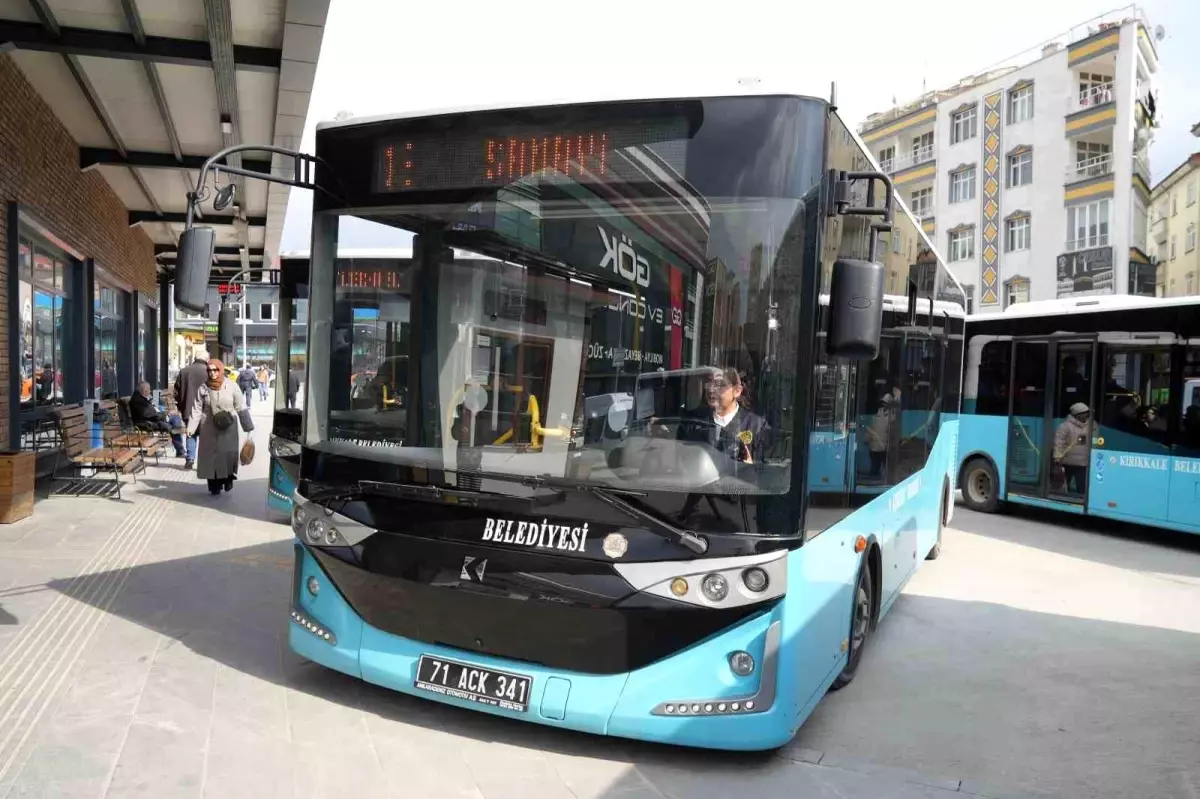 Kırıkkale Belediyesi Kadınlara ve Çocuklara Ücretsiz Otobüs Hizmeti Başlattı