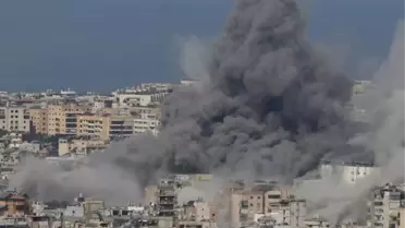 İsrail'in Beyrut'taki otel saldırısı sonrası yıkım