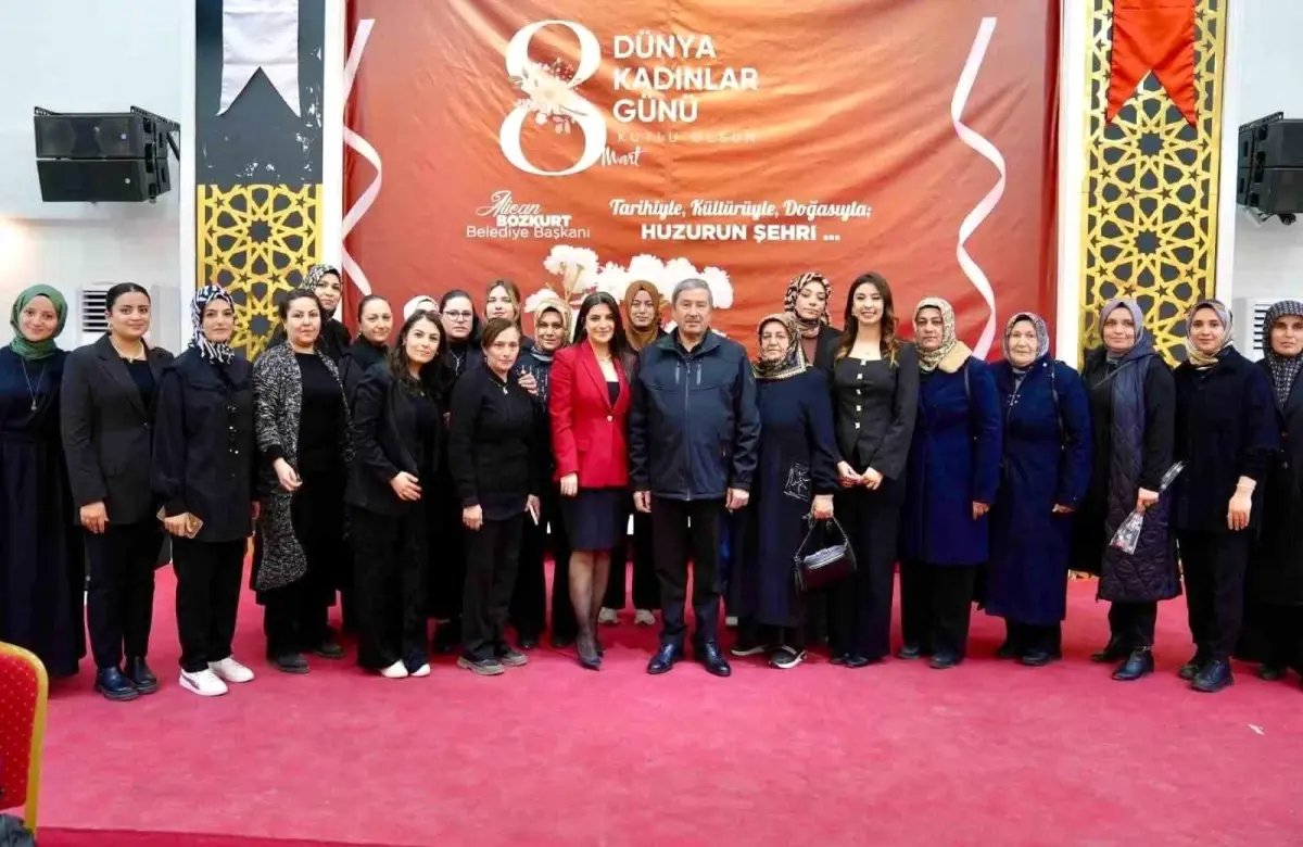 Darende'de Kadınlar Günü İftarında Ekonomik Güçlenme Projeleri Tanıtıldı