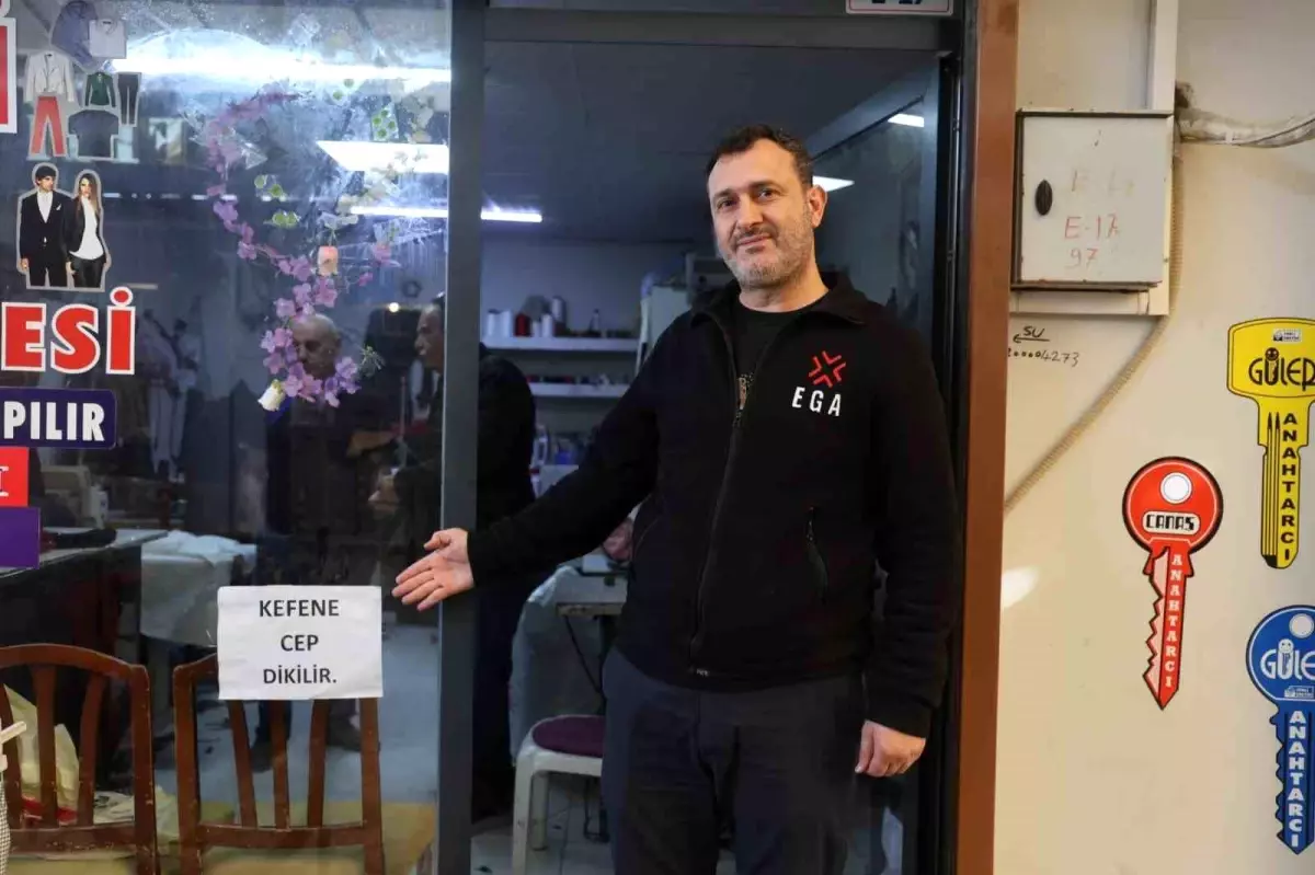 Hatay'da Terzi Niyazi Altınöz'ün Cimriye Karşı Sosyal Mesajı