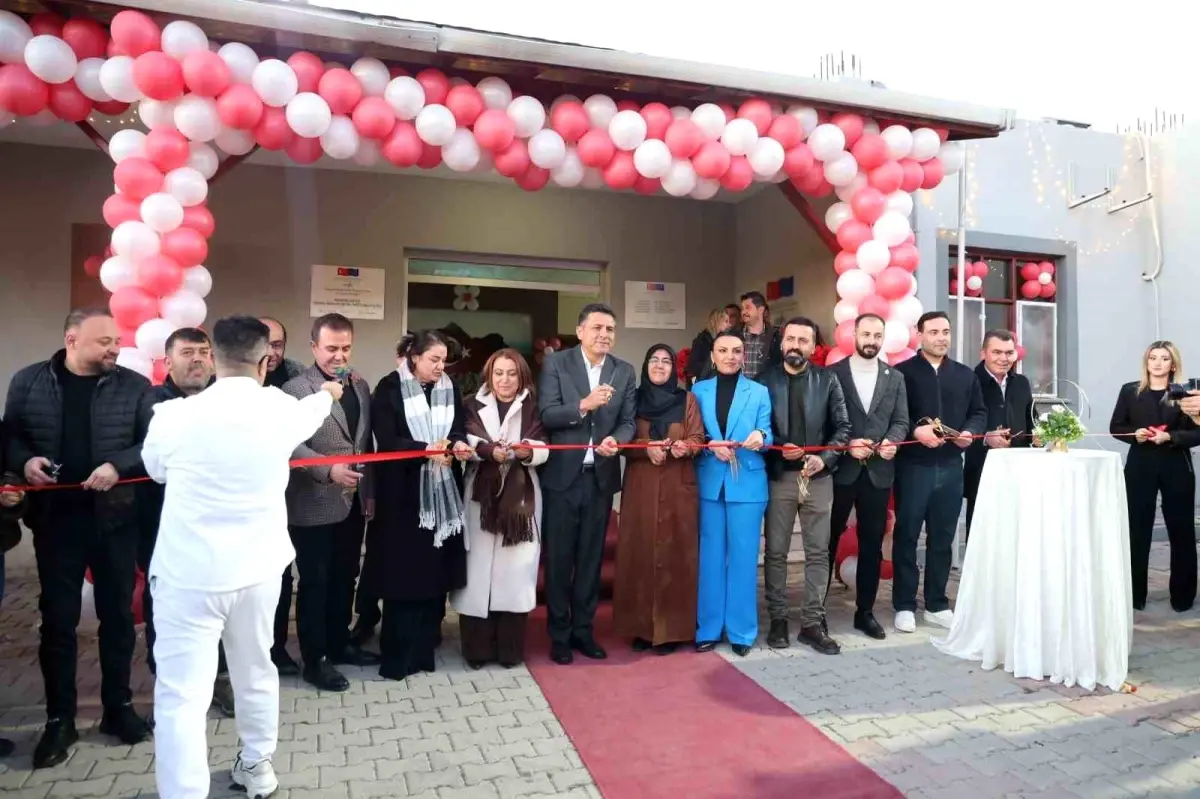 Kozan Belediyesi'nden Kadınların Üretkenliğine Destek: Yerel Ürünlerden Öğrencilere Burs