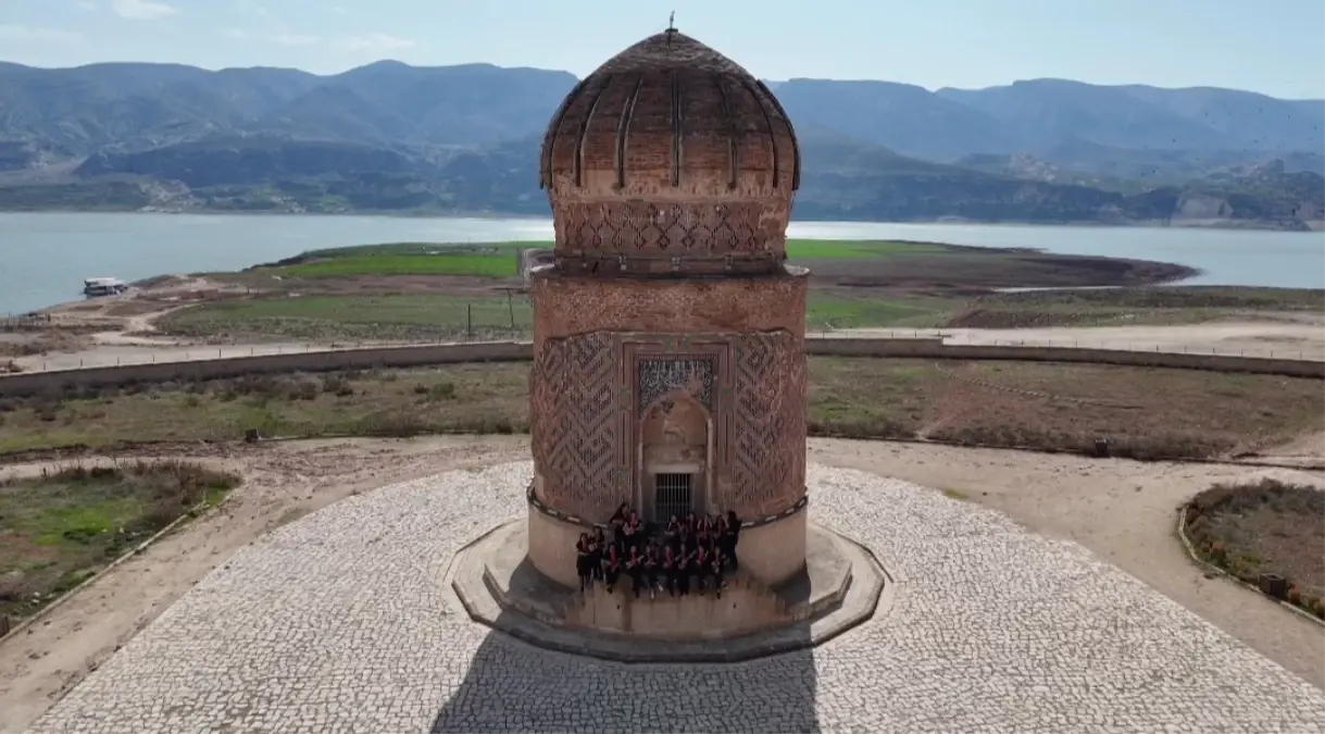 Hasankeyf’te Kadınların 8 Mart Mücadelesi: Şiddete Karşı Sloganlarla Dolu Bir Kutlama