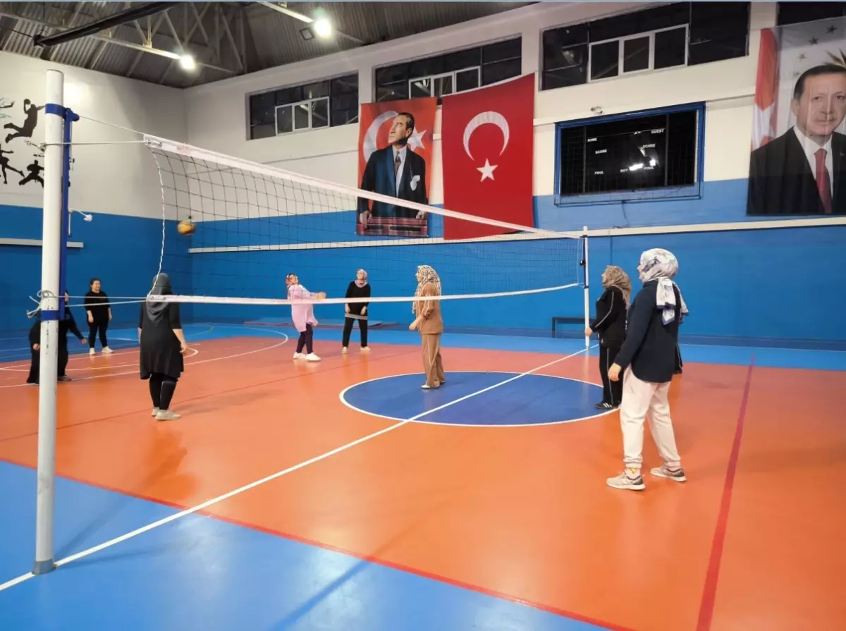 Aksaray’da Kadınlar İçin Voleybol Takımı Kuruldu: Sosyal Dayanışma Projesi