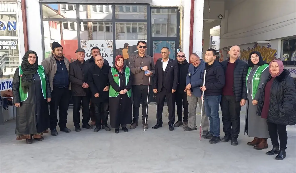 Kütahya’da Görme Engellilere Konuşan Saat Desteği