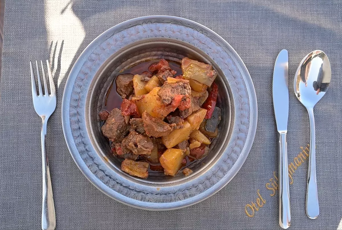 Gümüşhane'nin Kadın Ustalarından Gelen Gudu Güveci: 200 Yıllık Lezzet Yolculuğu