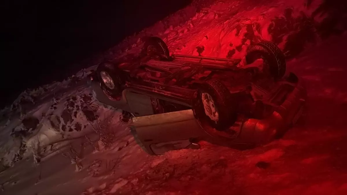 Siverek'te İki Yaralıyla Sonuçlanan Otomobil Kazası