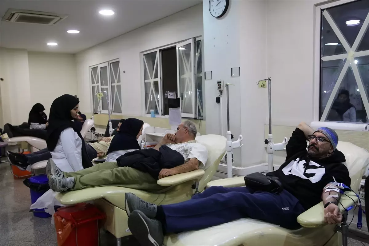 Tahran’da Kan Bağışı Kampanyası: Savaş Yaralıları İçin Destek Akıyor