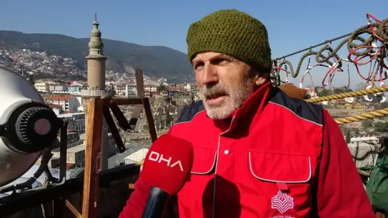 Ulu Camii'nin yeni Zekat mahyası yakın çekim