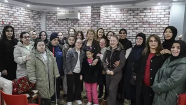 Dernek etkinliği ve katılımcılar