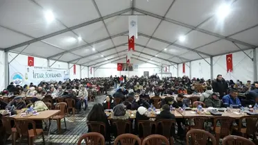 İftar sofraları ve dağıtım anı