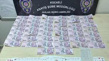 Kahvehanede kumar oynatan kişiler