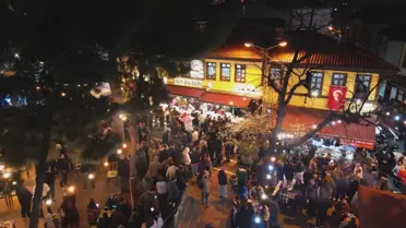 Abdal Meydanı'nda Sahur Coşkusu: Tahinli Pide ve Simit Şöleni