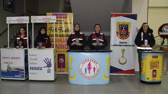 Mümkün Tiyatrosu Sahne Performansı