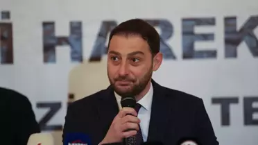 İftar programında konuşma yapan İsmail Özdemir