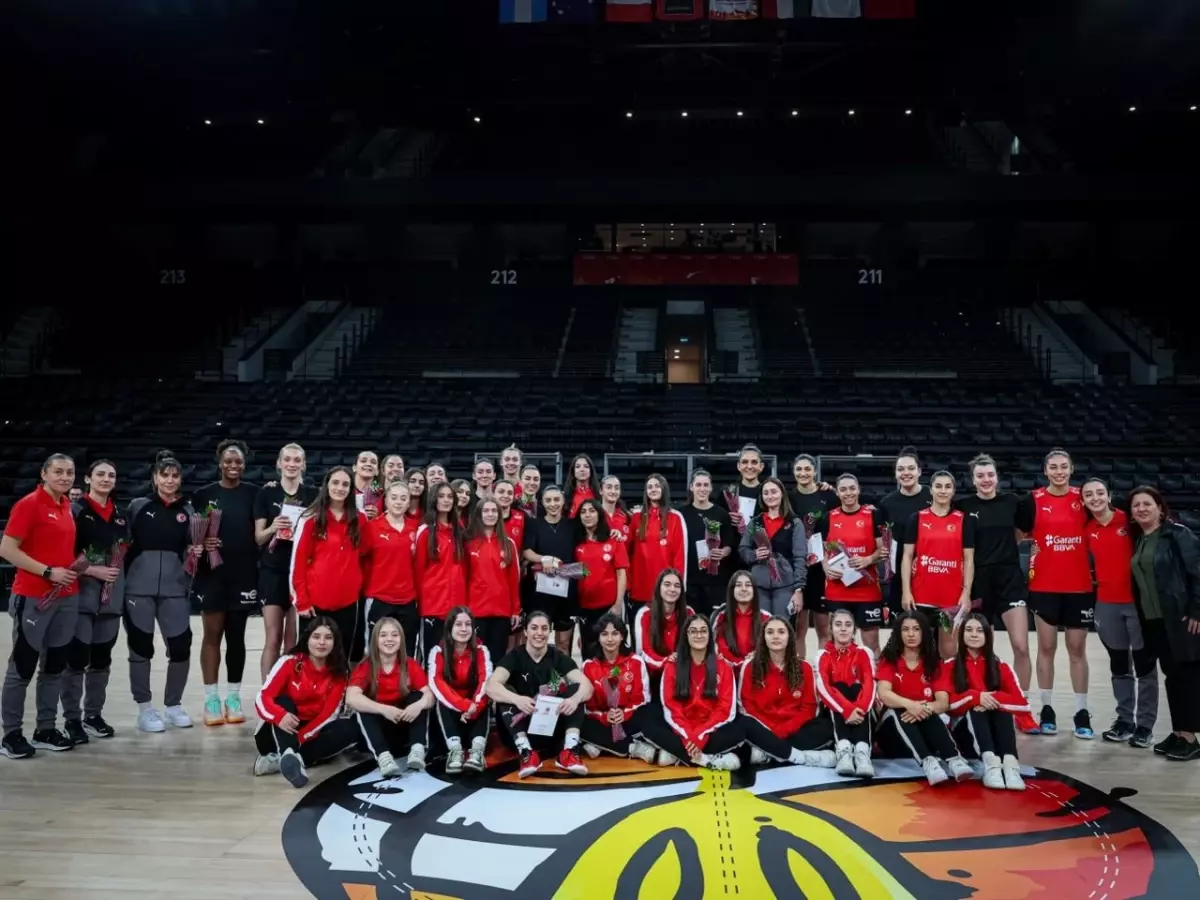 TBF Basketbol Spor Lisesi'nden A Milli Kadın Basketbol Takımına 8 Mart Sürprizi