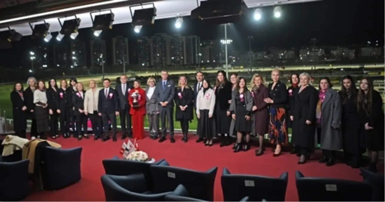 Jaehaera ve Ali Yıldız, 10. Dünya Kadınlar Günü Koşusu'nda Birinci Oldu