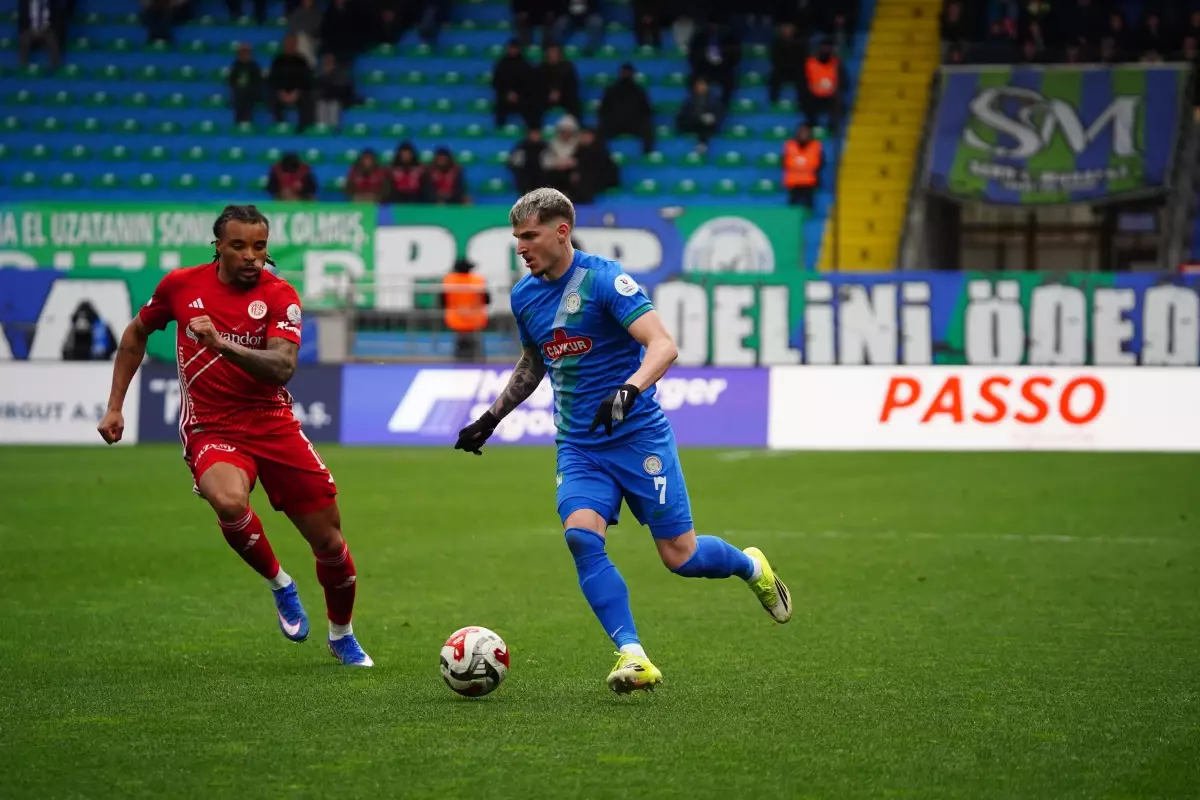 Rizespor, Laçi'nin Penaltısıyla Antalyaspor'u 1-0 Yendi